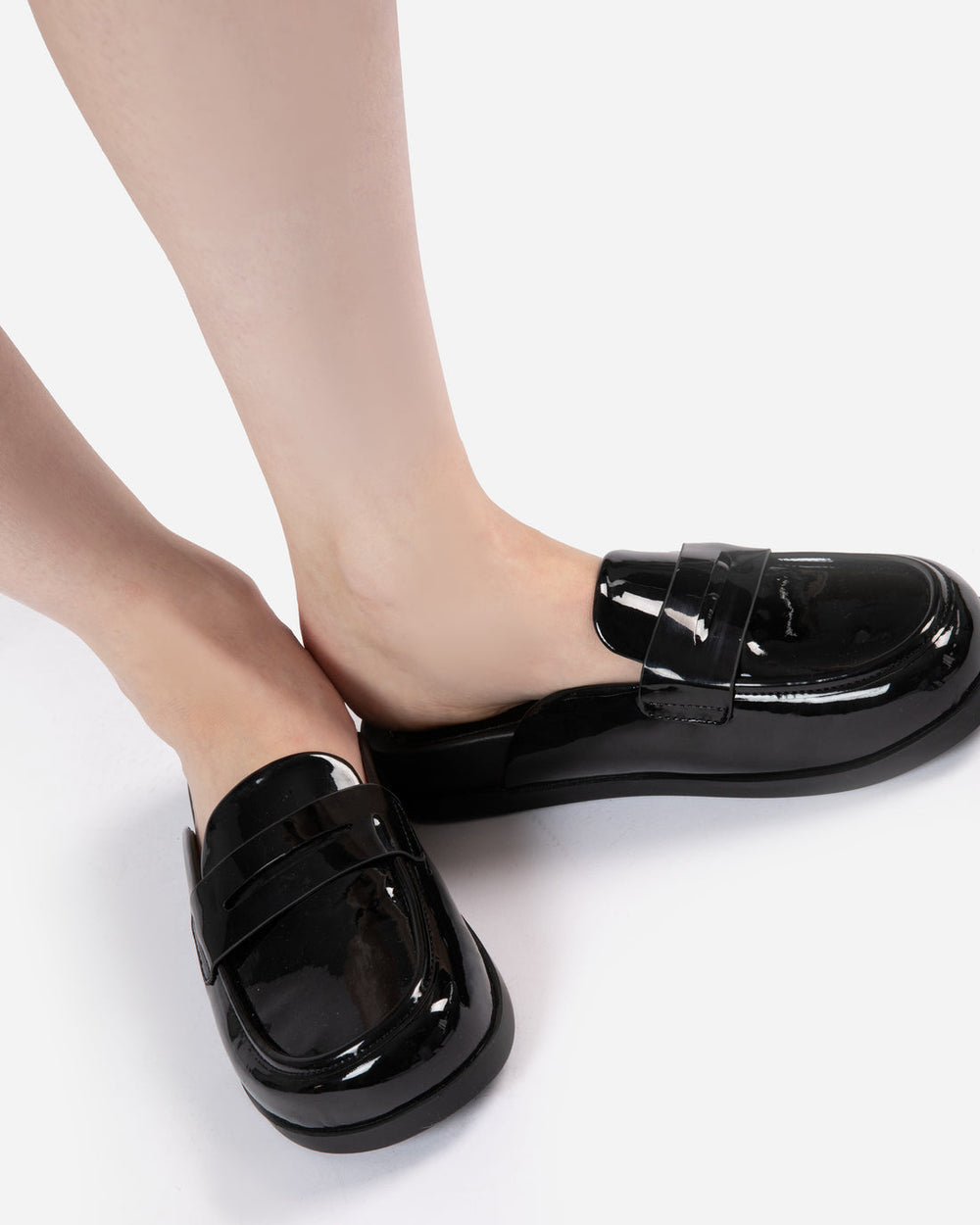 WEIL Women's Vegan Slip On Mules Matt & Nat Women