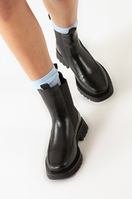 ESTER Women's Vegan Chelsea Boots Matt & Nat Women